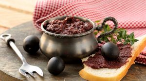 Scopri di più sull'articolo Il Paté: un prodotto a due fasi derivante dalle olive